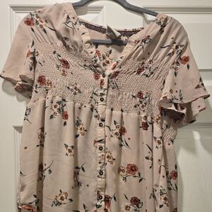 Womens Flowy Blouse, Ruffle Bottom